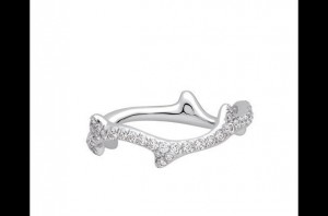 Alliance or blanc pavée de diamants Dior Joiallerie