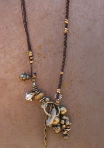 Collier composé de perles de la marque So' and So Collier fantaisie